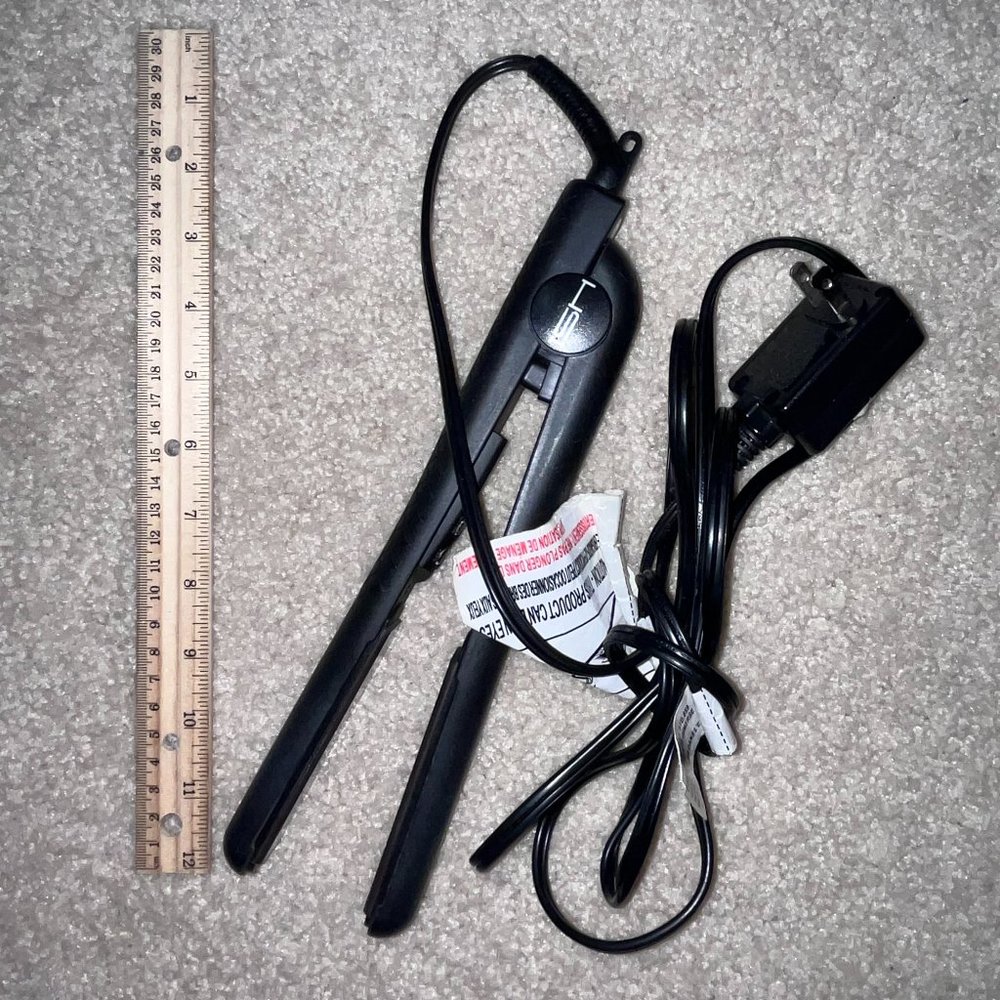 HSI Professional Glider Ceramic Flat Iron